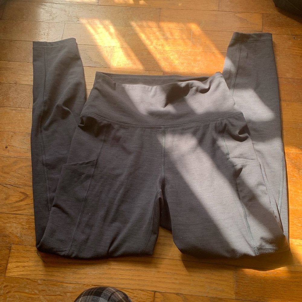 American eagle pocket leggings